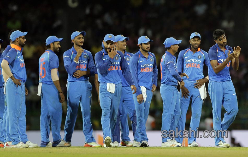 india won by 168 runs in fourth one day12