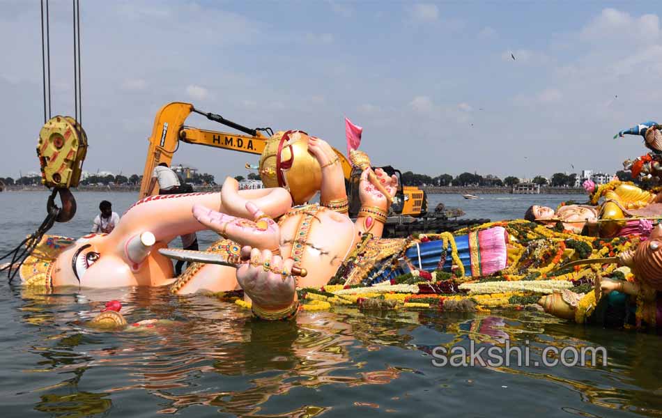 Khairatabad Ganesh Nimarjanam17