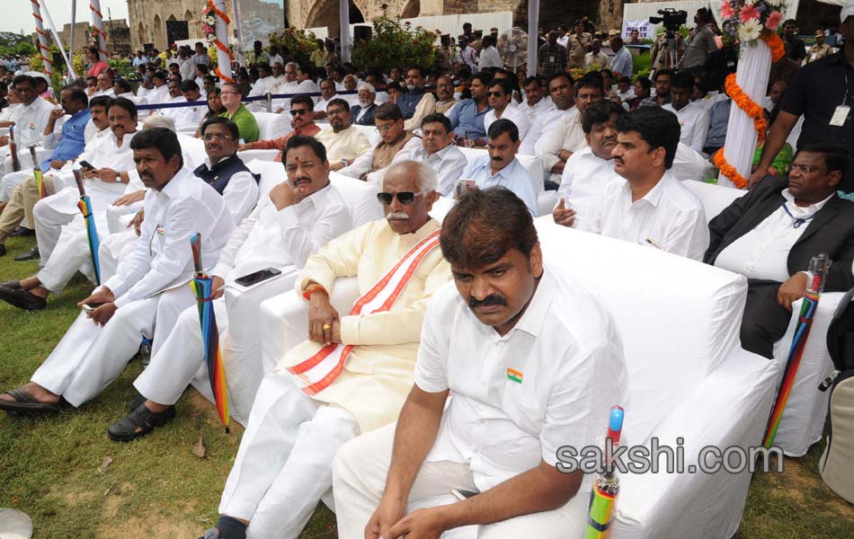 CM KCR unfurls national flag at Golconda Fort - Sakshi14