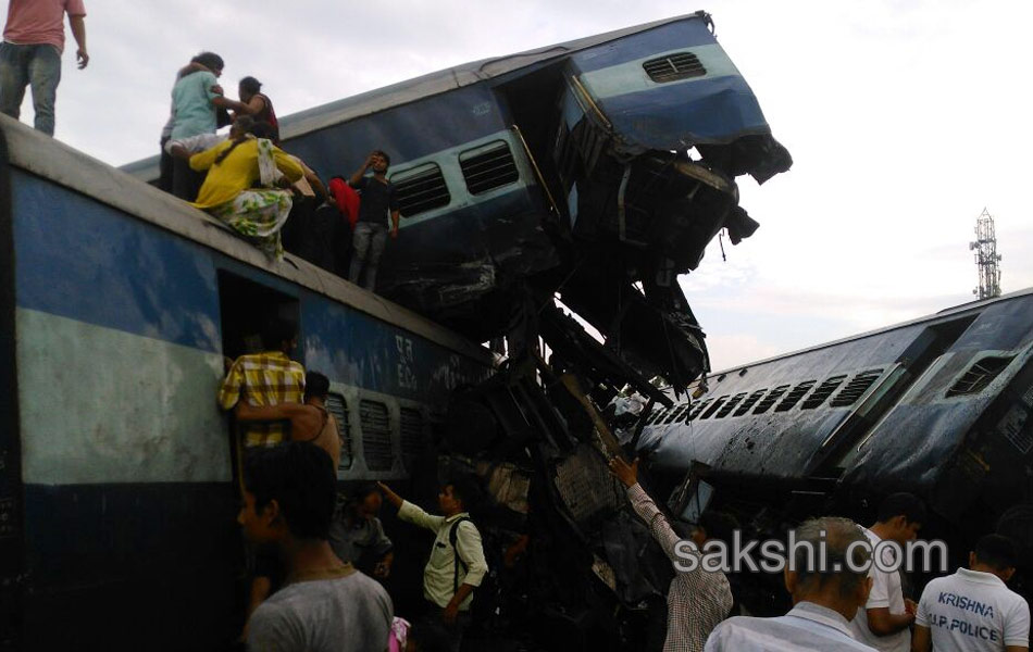 six coaches of utkal express derail in uttar pradesh4