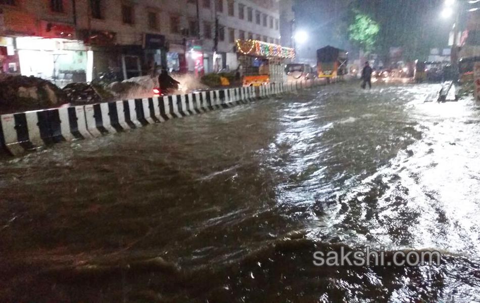 heavy rain hits hyderabad city - Sakshi2