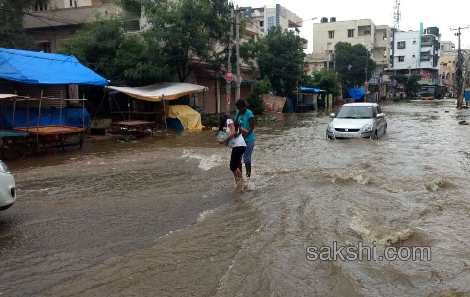 heavy rain hits hyderabad city - Sakshi25