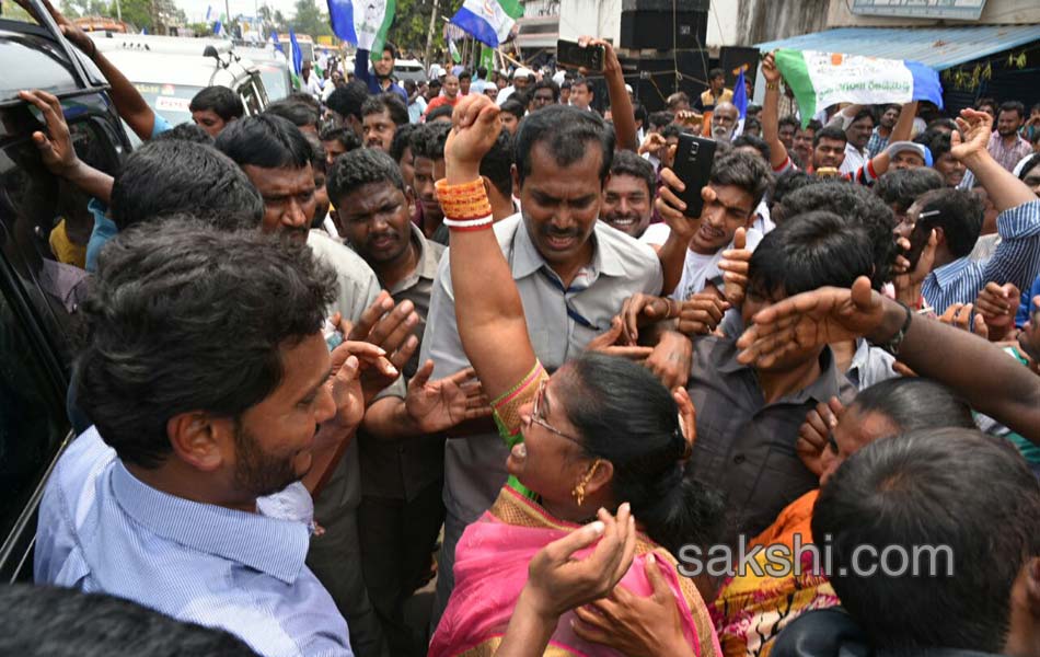 Ys Jagan Road Show in Kakinada - Sakshi13