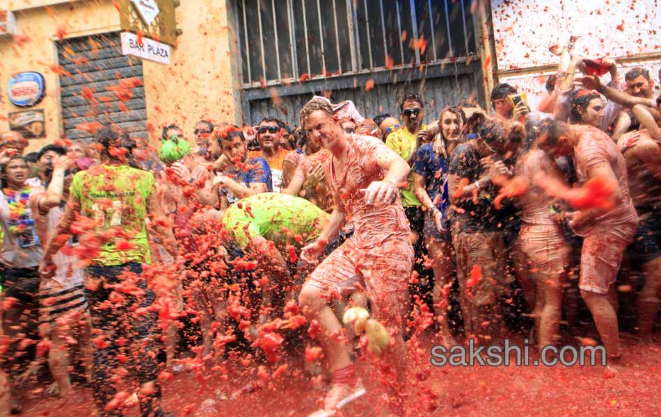 tomatina festival kicks off in spain8