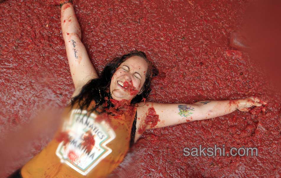 tomatina festival kicks off in spain10