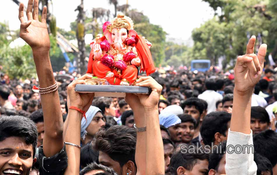 Khairatabad Ganesh Nimarjanam14