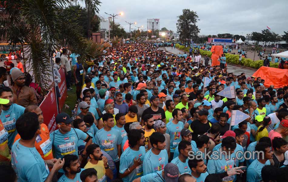 airtel hyderabad marathon run - Sakshi1