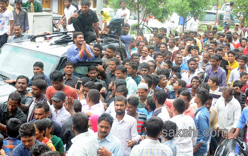 Ys Jagan Roadshow in Nandyal - Sakshi21