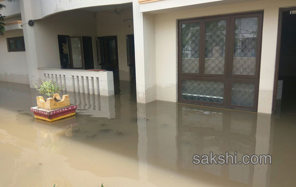 heavy rain hits hyderabad city - Sakshi31