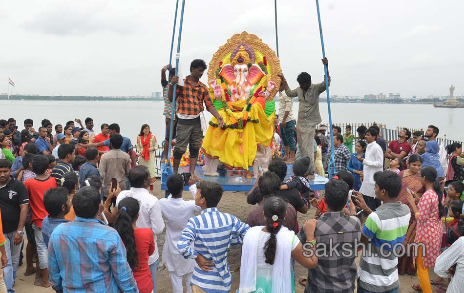 ganesh nimajjanam in hyderabad - Sakshi4