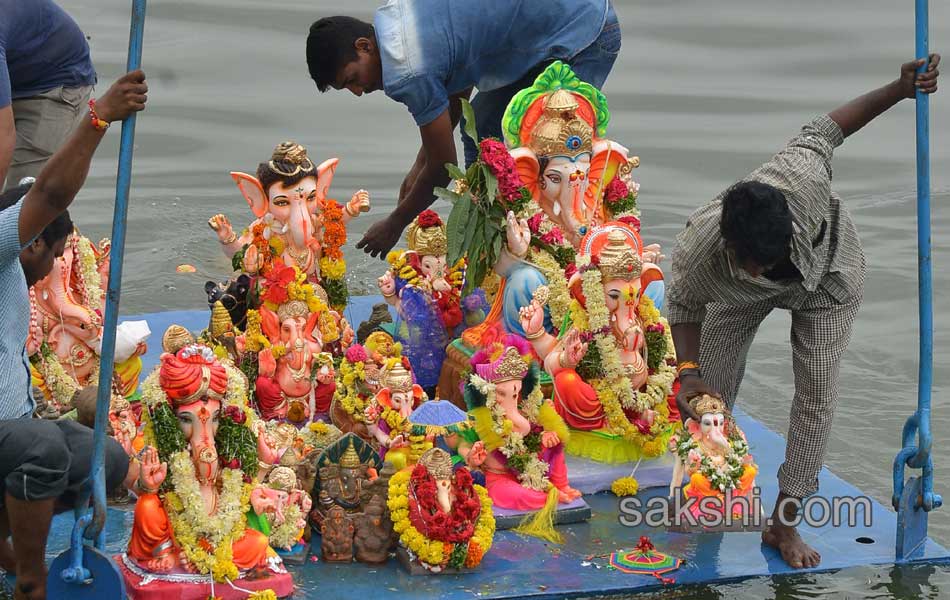 ganesh nimajjanam in hyderabad - Sakshi8