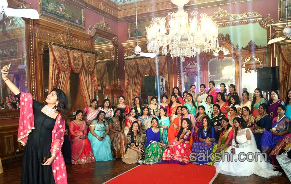 walk for kajal aggarwal in falaknuma palace6