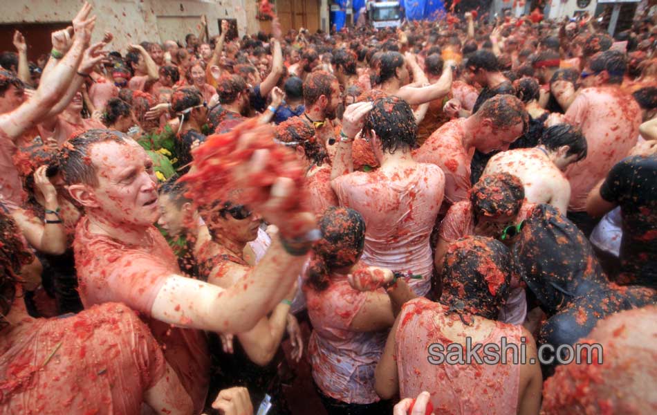 tomatina festival kicks off in spain7