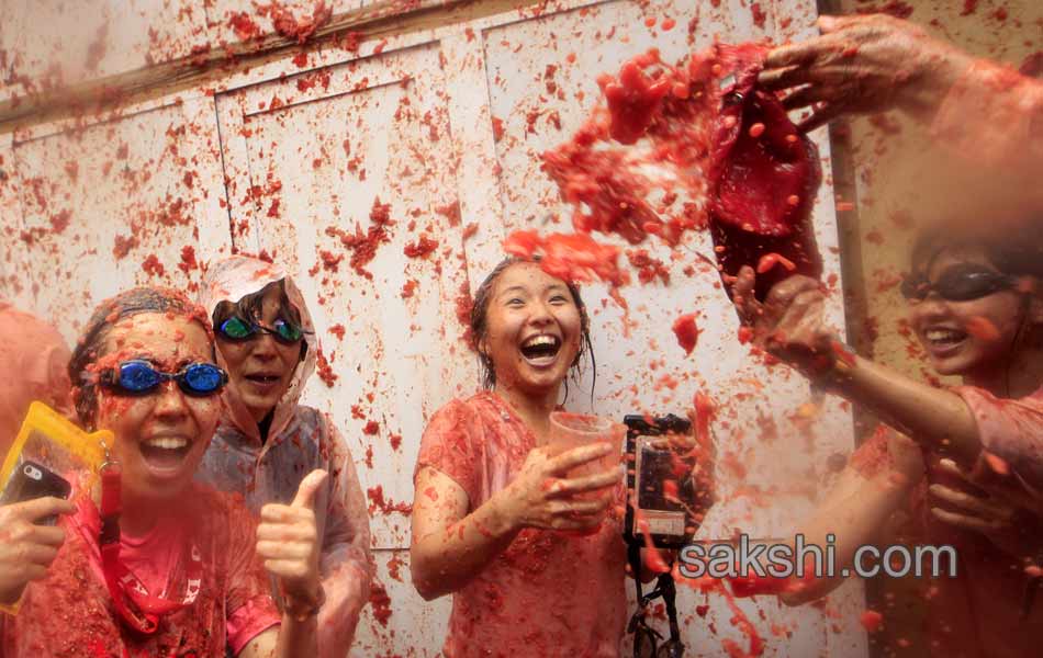 tomatina festival kicks off in spain9