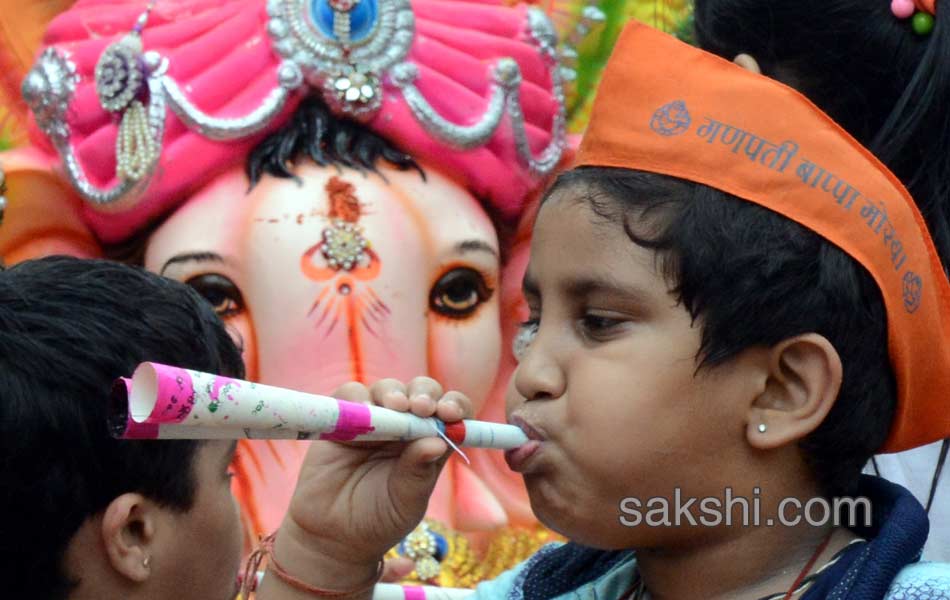 Ganesh immersion festivities in hyderabad7