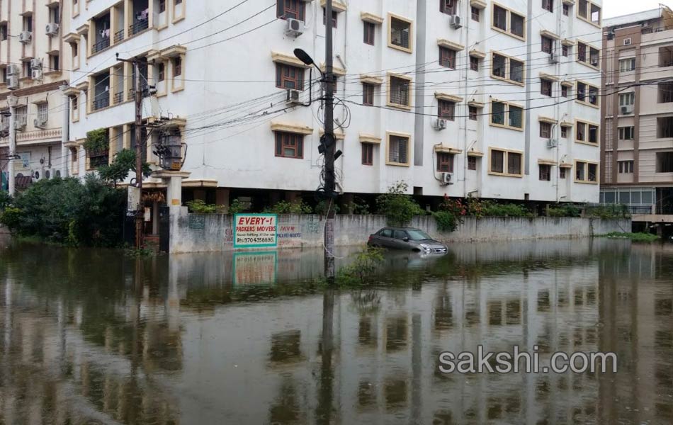 Heavy Rain Hits Hyderabad - Sakshi17