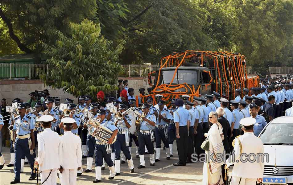 Last rites ceremony of Marshal of Air Force Arjan Singh at Delhis Brar Square10