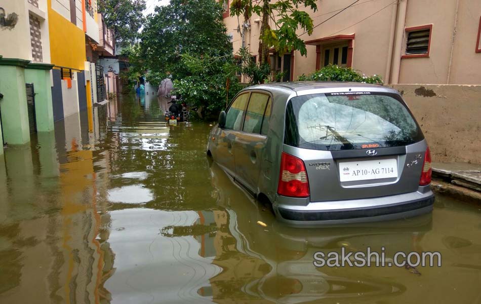 Heavy Rain Hits Hyderabad - Sakshi22