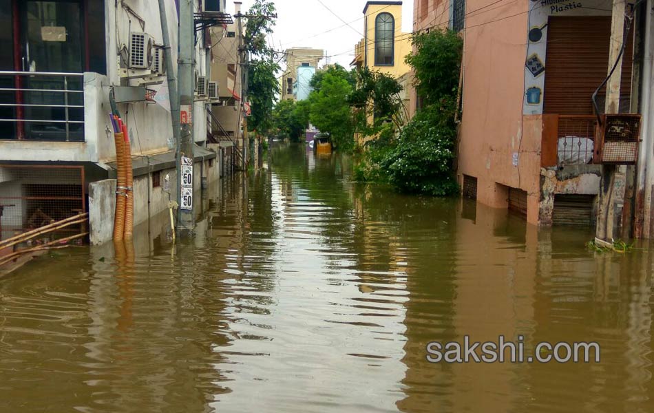 Heavy Rain Hits Hyderabad - Sakshi1