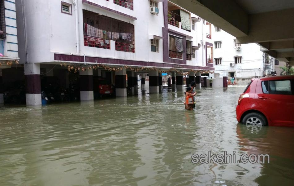 Heavy Rain Hits Hyderabad - Sakshi19