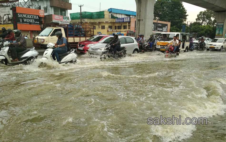 Heavy Rain Hits Hyderabad - Sakshi9