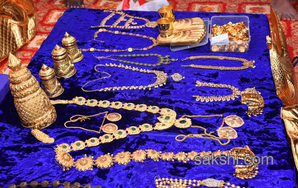 vijayawada kanakadurga gold jewellery3