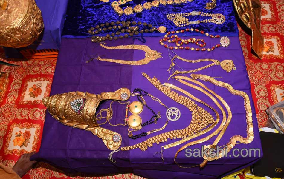 vijayawada kanakadurga gold jewellery10