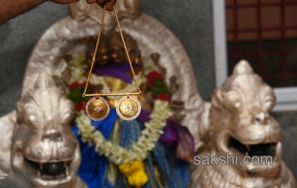 vijayawada kanakadurga gold jewellery8