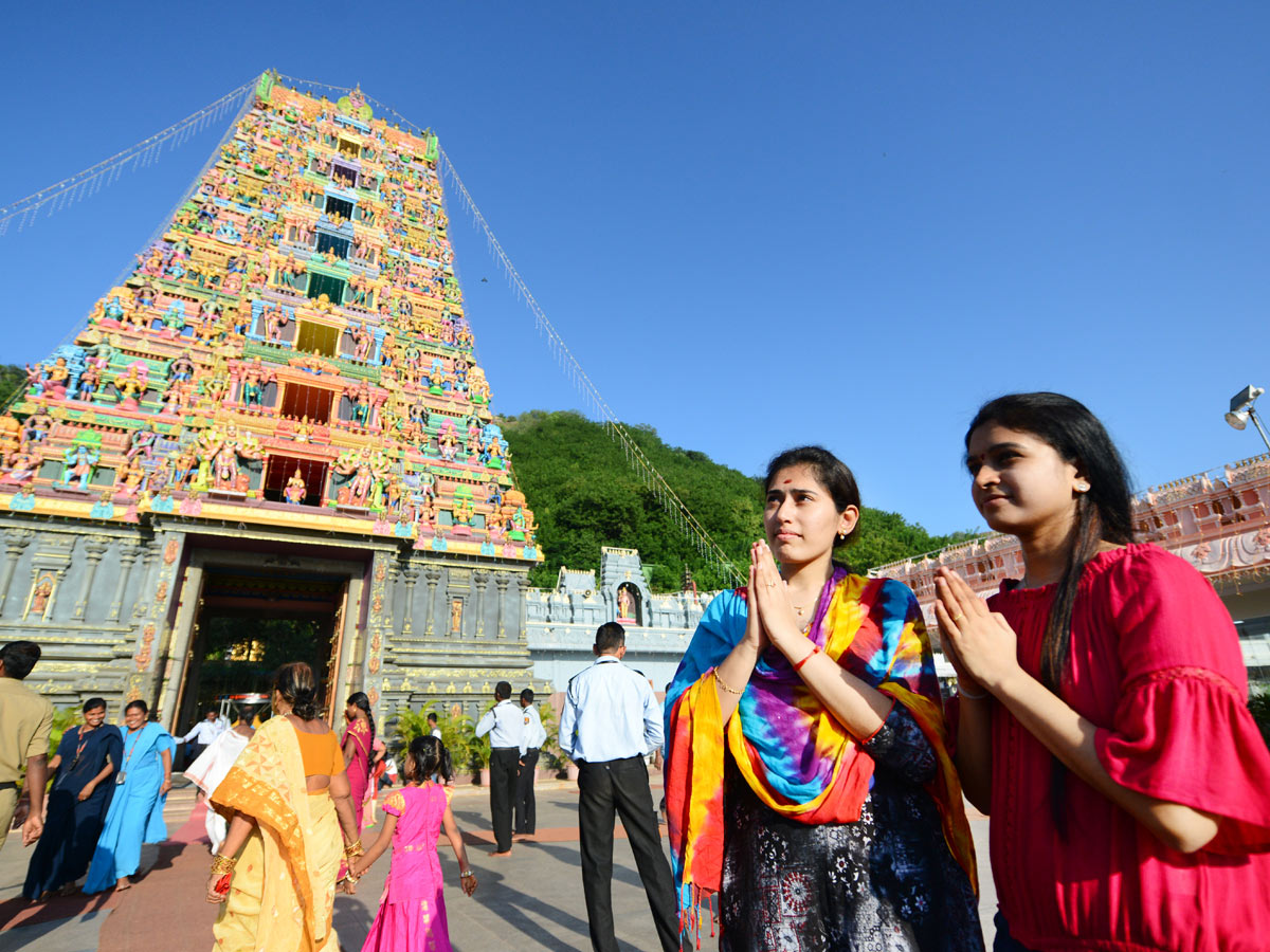 Navaratri festival begins at Kanaka Durga temple5