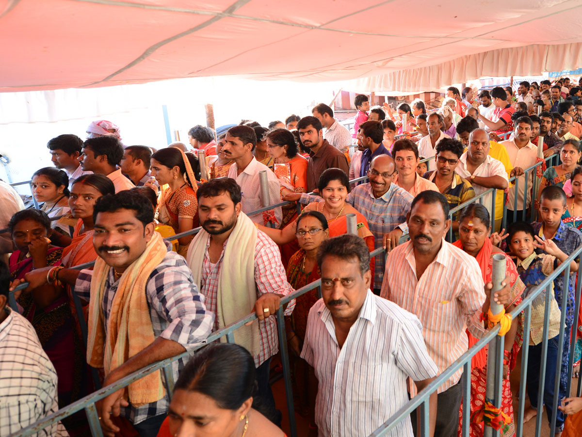 Navaratri festival begins at Kanaka Durga temple7