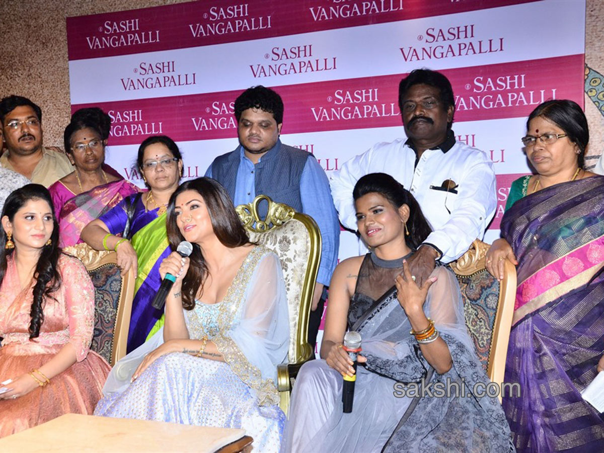 Sushmita Sen launches Sashi Vangapalli Store - Sakshi3