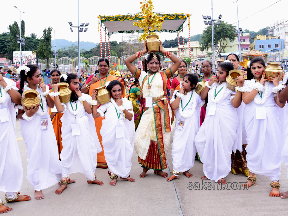 kalpavriksha vahanam 4th day of srivari brahmotsavam13