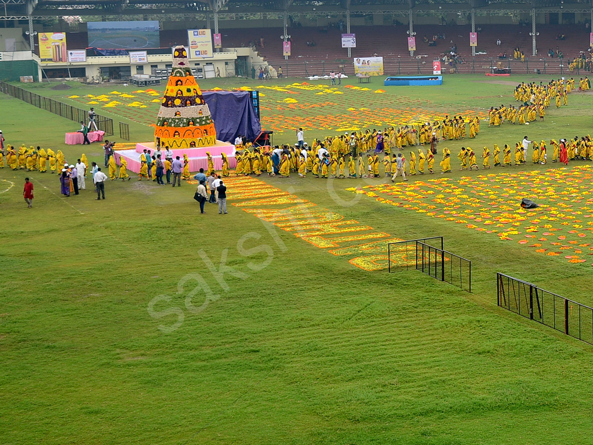 telangana saddula bathukamma at LB stadium18