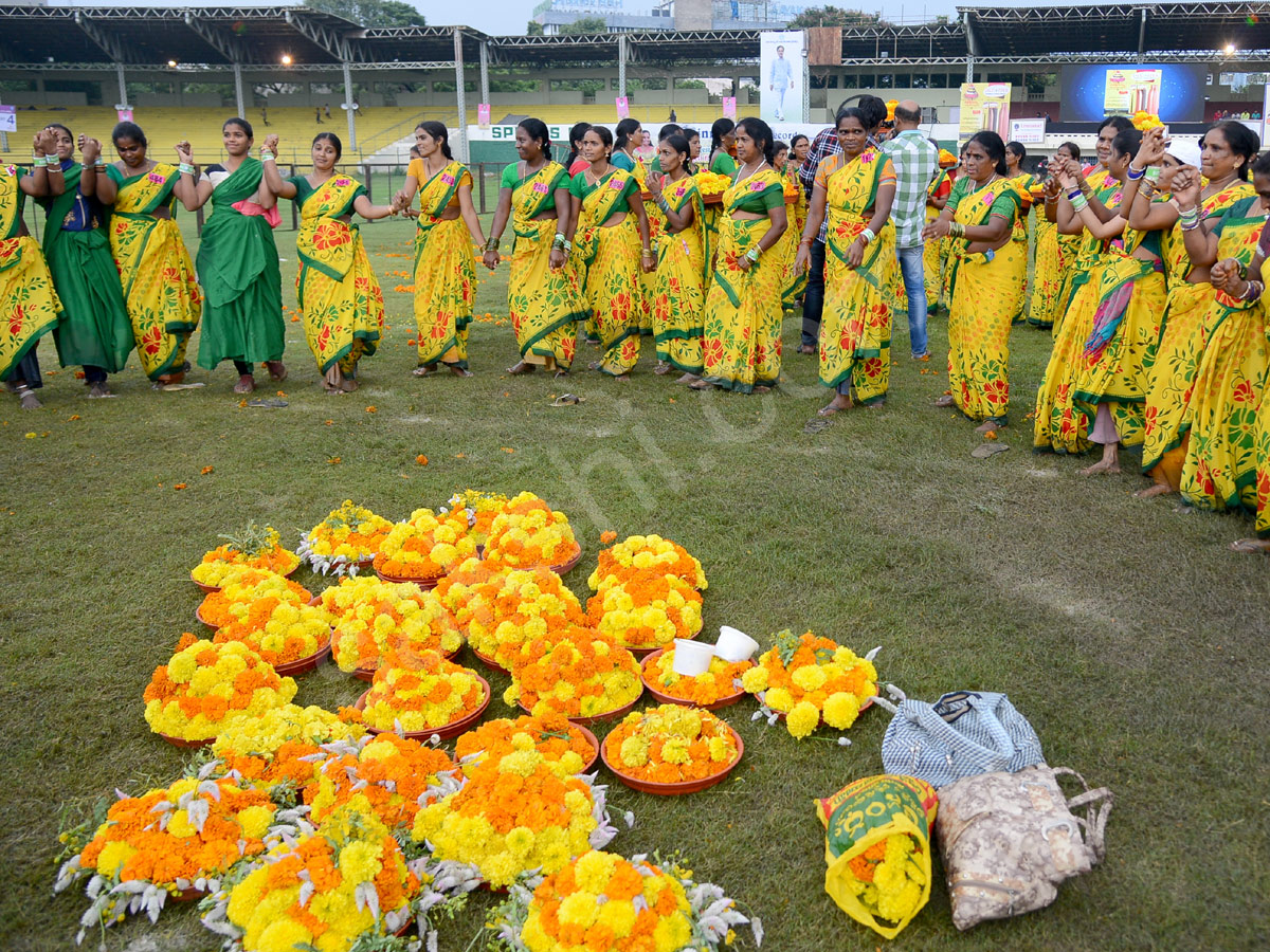 telangana saddula bathukamma at LB stadium8