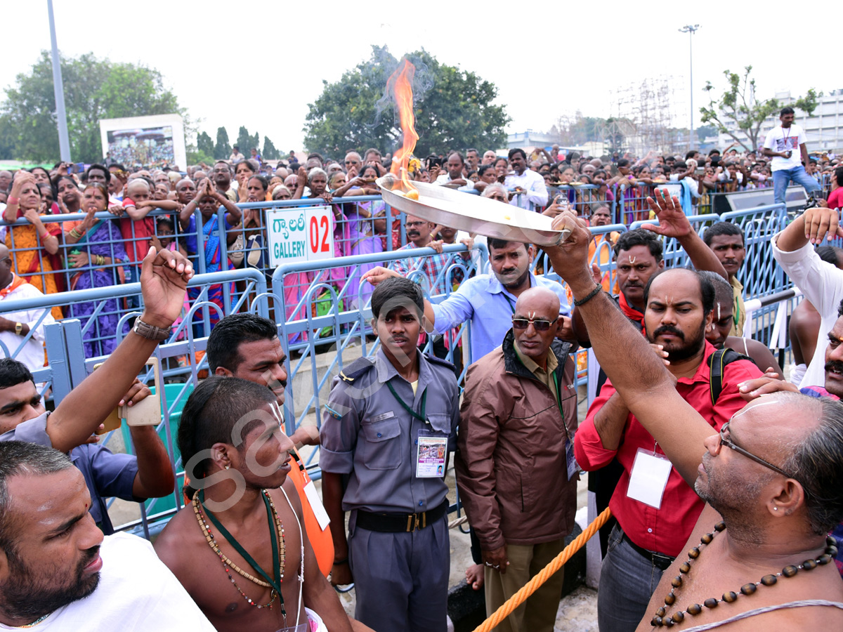 Tirumala brahmotsavam 201711