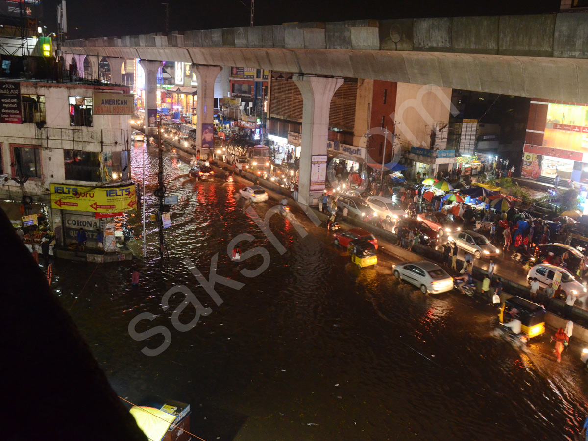 Heavy Rains Lash Hyderabad - Sakshi4