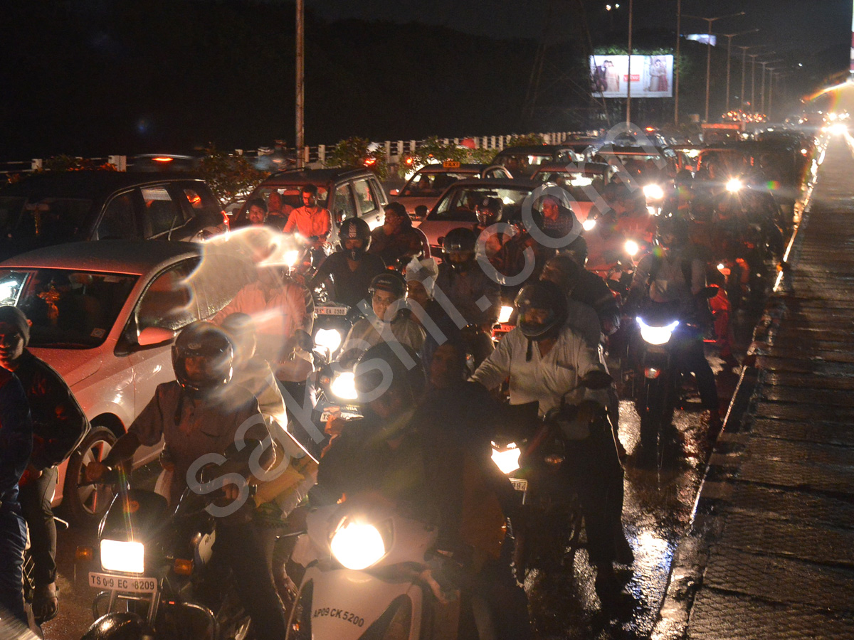 Heavy Rains Lash Hyderabad - Sakshi22