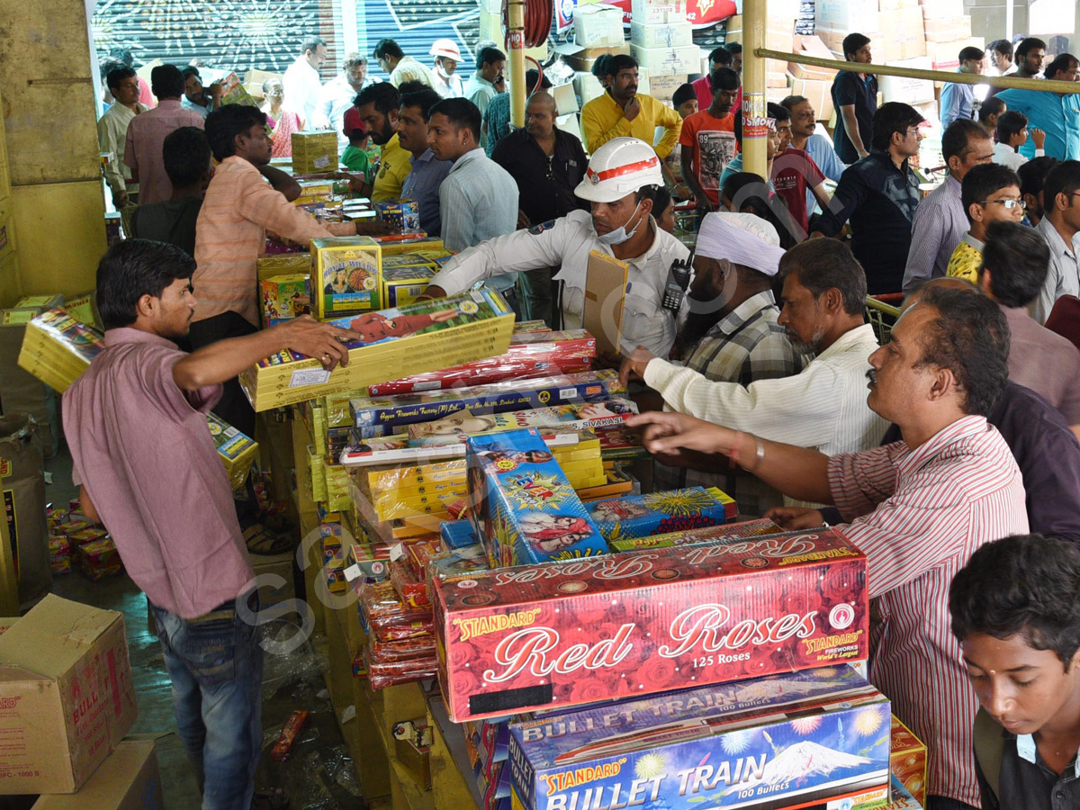 diwali festival shopping in hyderabad - Sakshi3