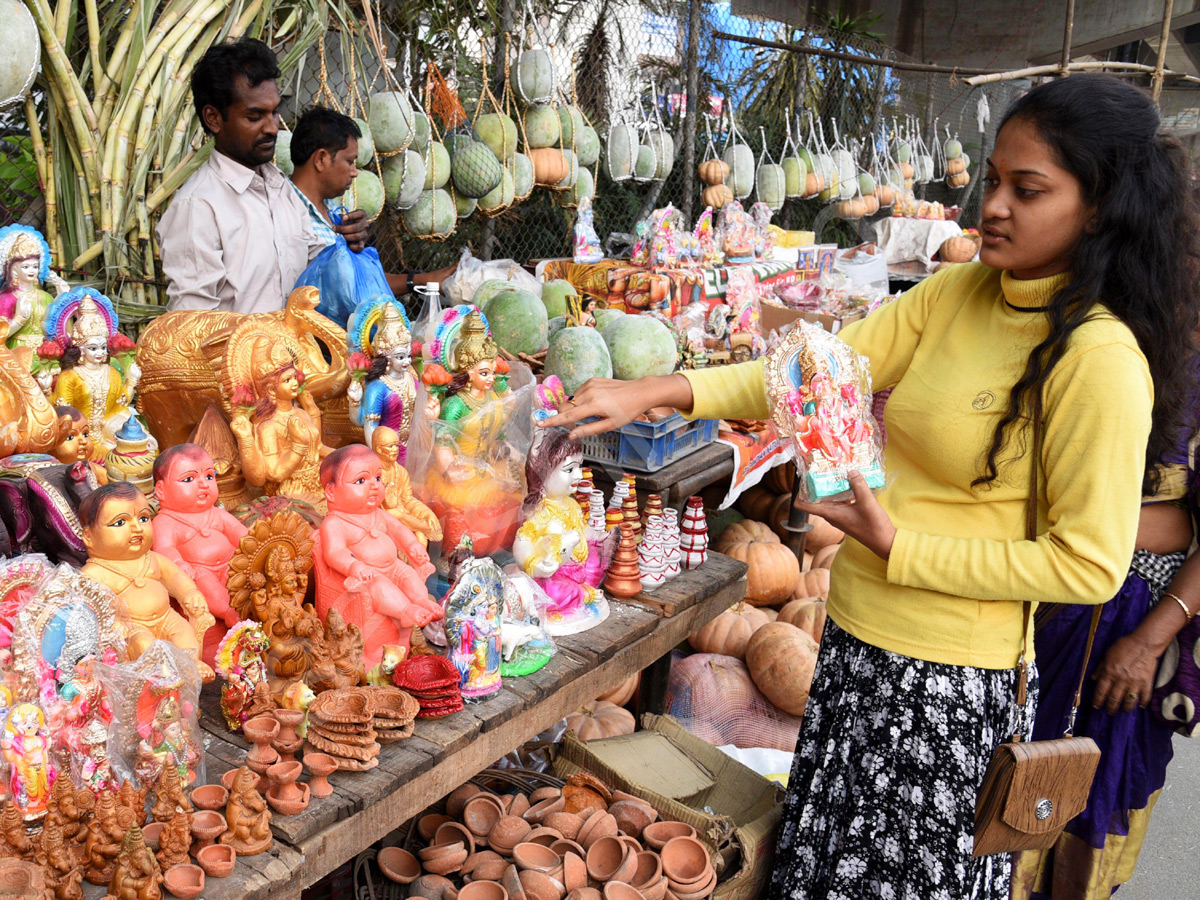 diwali festival shopping in hyderabad - Sakshi4