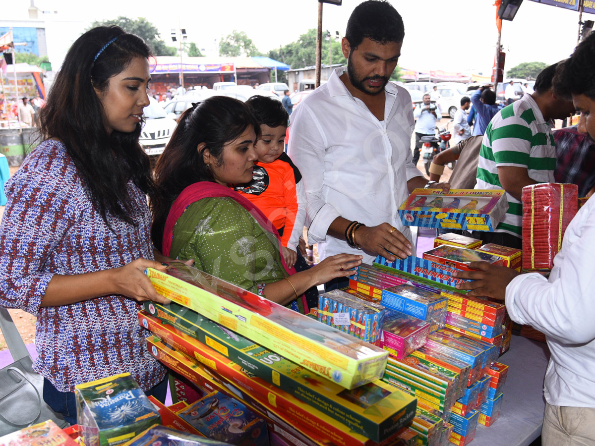 diwali festival shopping in hyderabad - Sakshi7