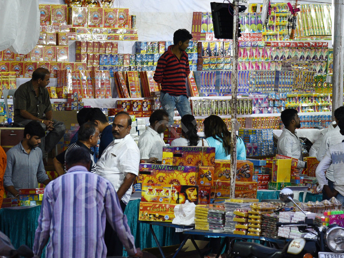 diwali festival shopping in hyderabad - Sakshi8