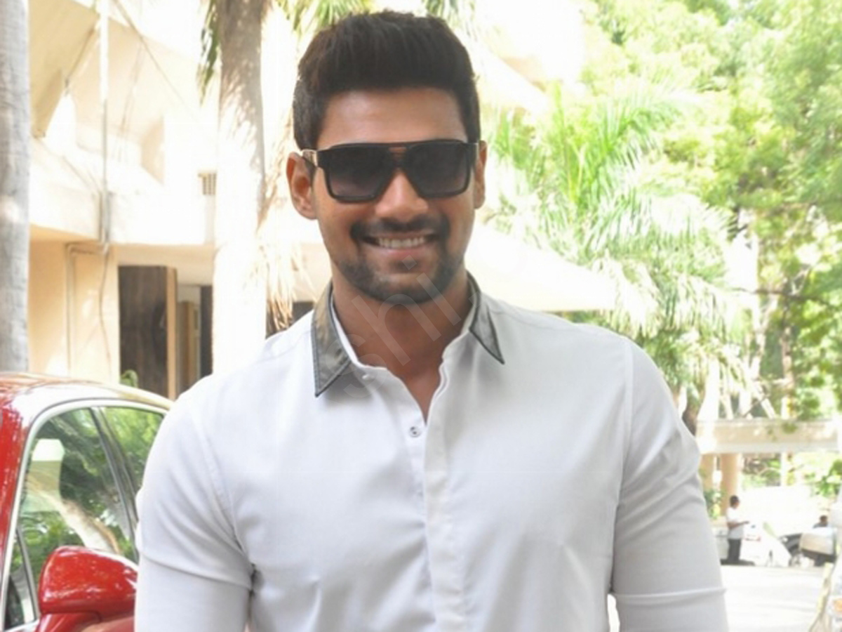 saakshyam movie motion poster launch5