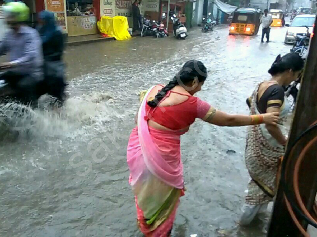 heavy rain in hyderabad - Sakshi18