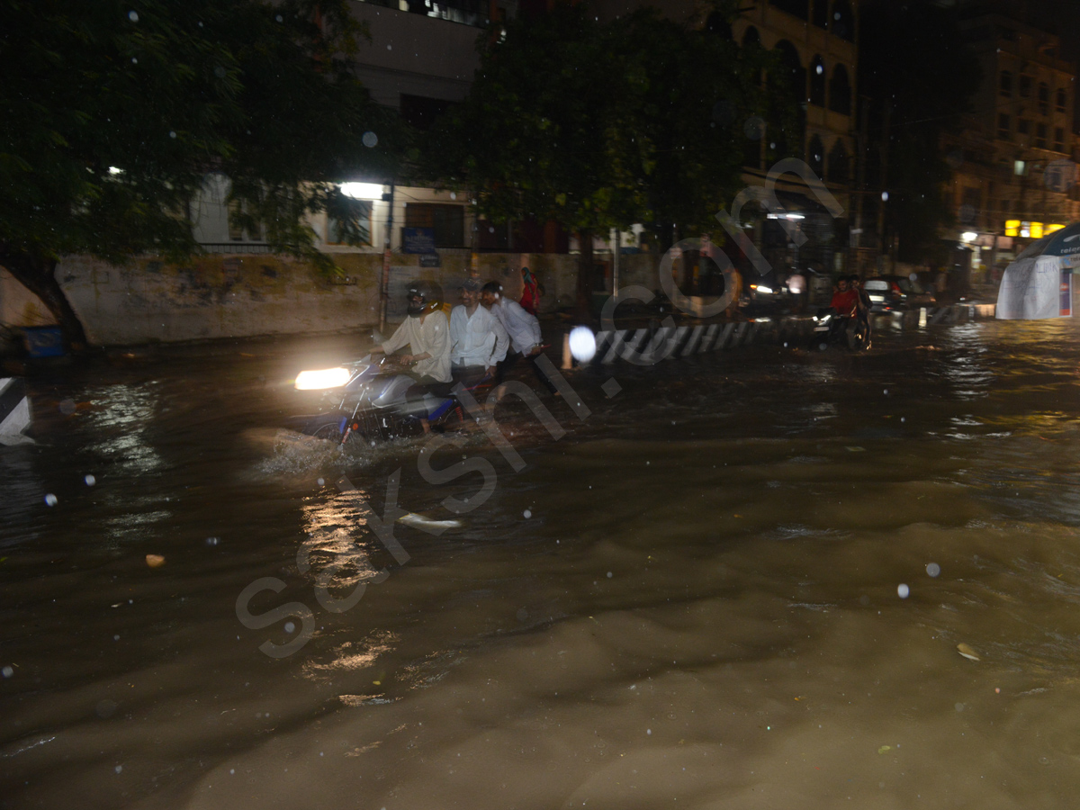 heavy rain in hyderabad - Sakshi15