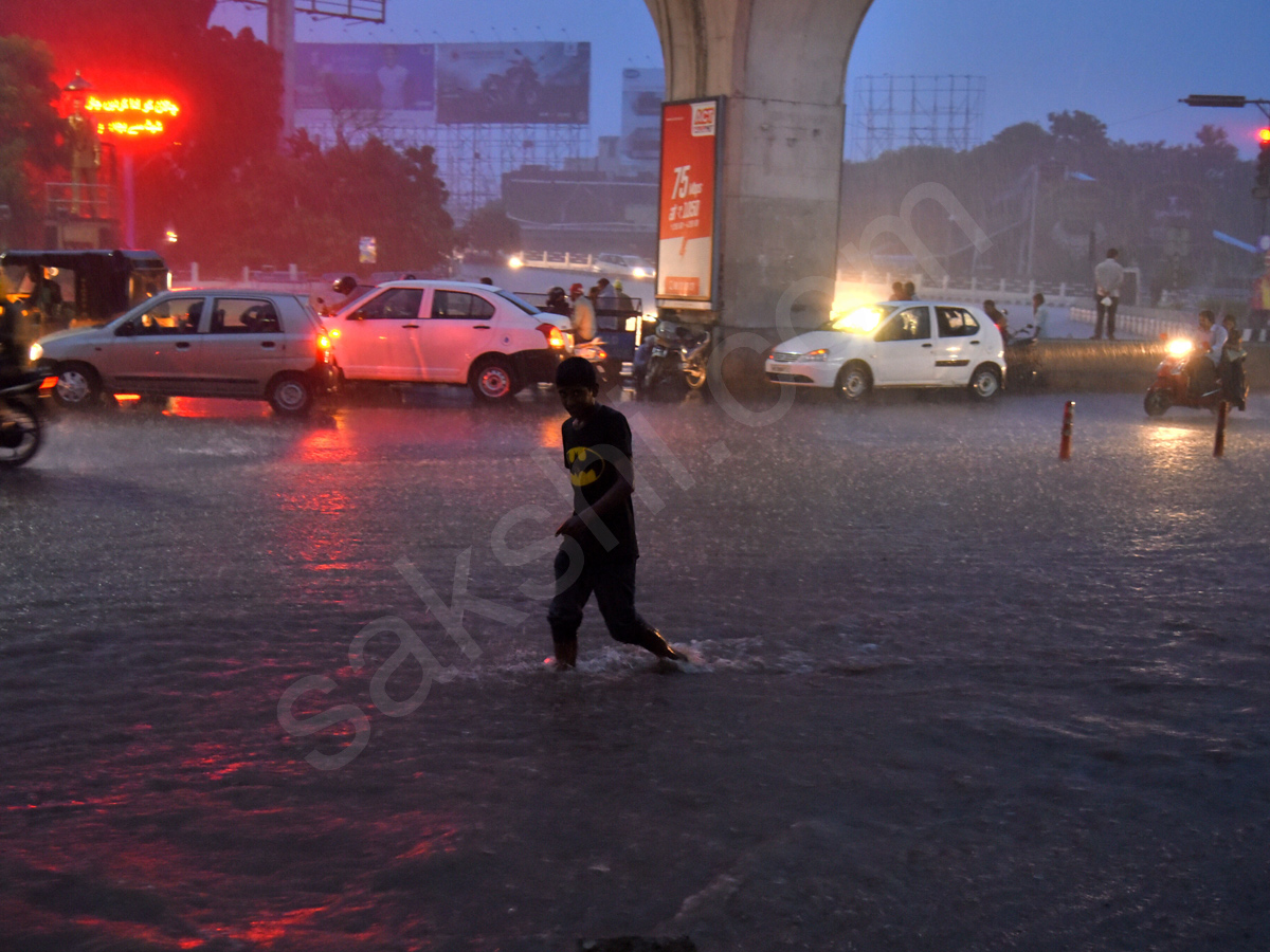 heavy rain in hyderabad - Sakshi25