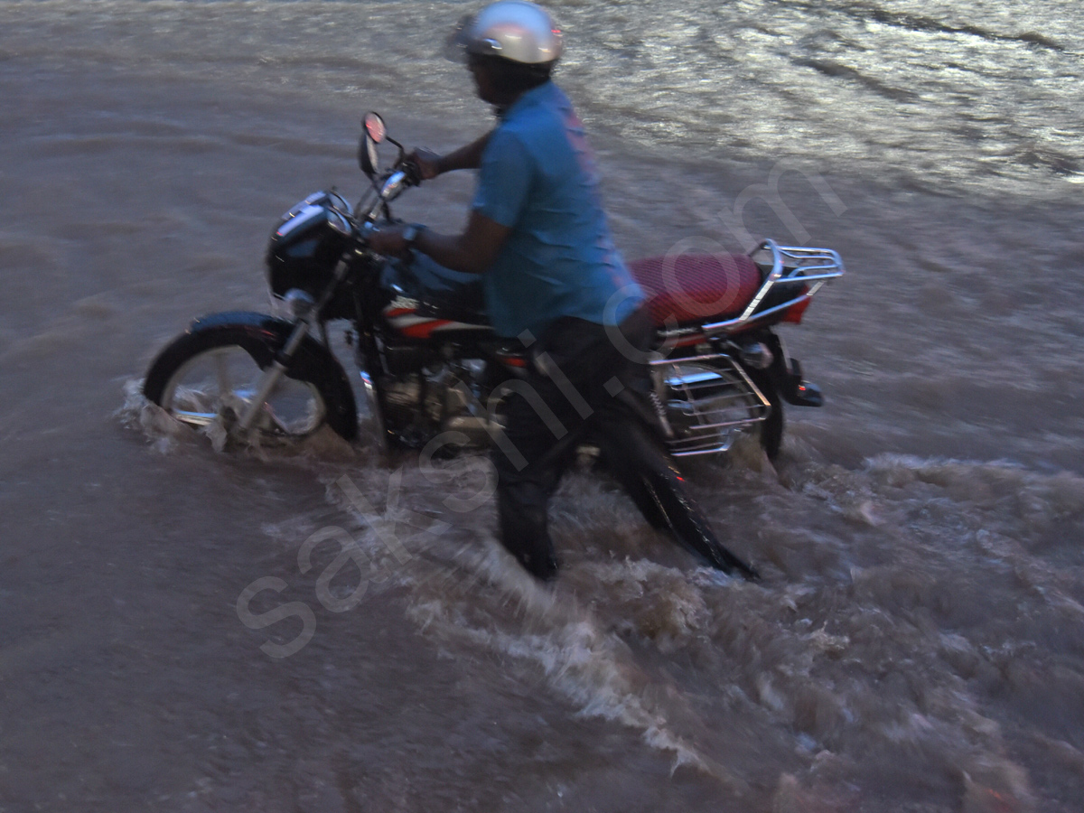 heavy rain in hyderabad - Sakshi26