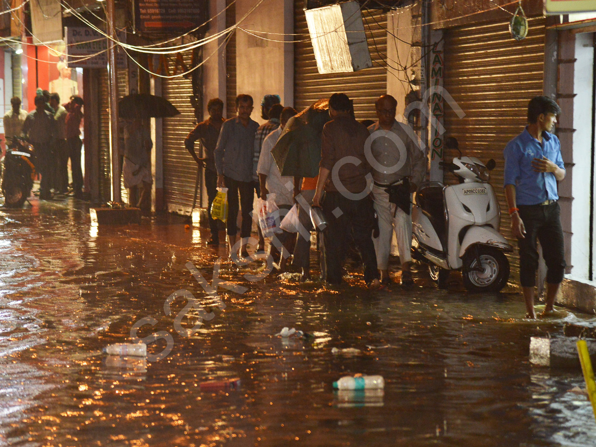 heavy rain in hyderabad - Sakshi31