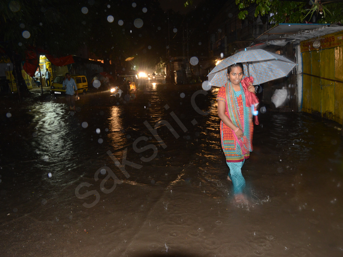 heavy rain in hyderabad - Sakshi32