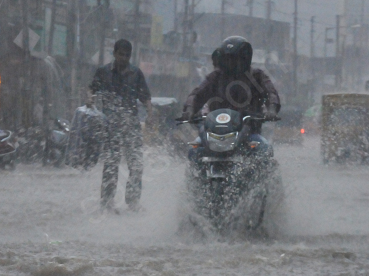 heavy rain in hyderabad - Sakshi43