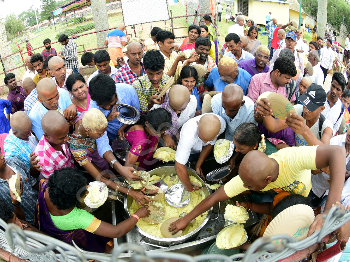 heavy rush in tirumala3